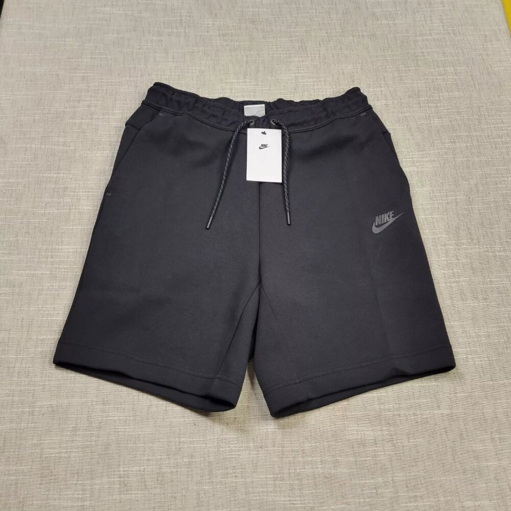NIKE Tech Fleece Shorts Small Mens Black NSW Above The Knee . Condition … - Picture 1 of 13